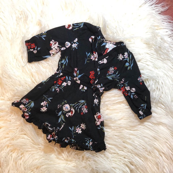 Bailey’s Blossoms Other - Bailey’s Blossoms Romper • Size 6-9 Months